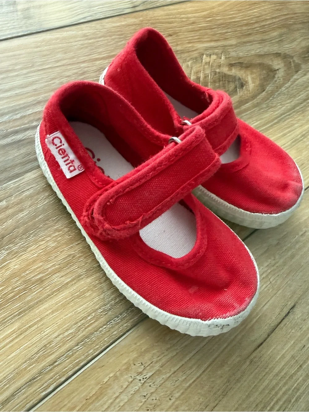 Cienta Red Canvas Mary Jane Toddler Shoes